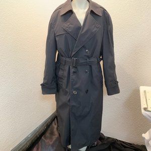 DS CP Garrison Collection men's black trench coat size 40R zip out lining